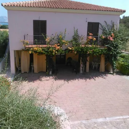 Nonna Antonietta * San Teodoro (Sardinia)